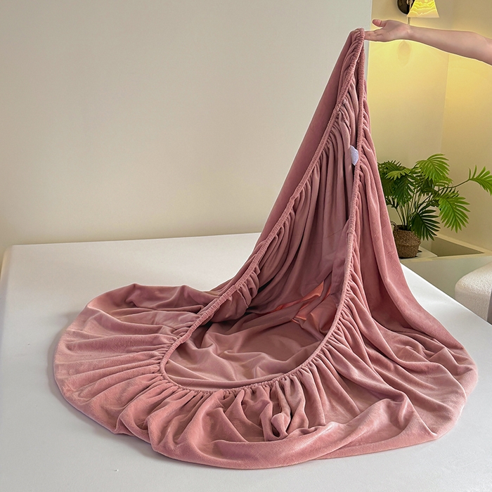 91家纺网 家纺一手货源 找家纺 卢赛尔 2025新款230g高克重纯色牛奶绒床笠单品-米兰系列 米兰-藕粉玉