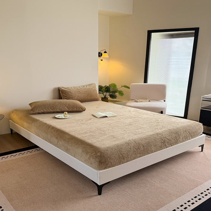 91家纺网 家纺一手货源 找家纺 卢赛尔 2025新款230g高克重纯色牛奶绒床笠单品-米兰系列 米兰-奶咖色