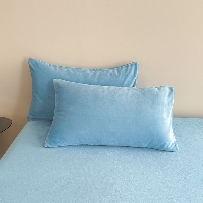 91家纺网 家纺一手货源 找家纺 卢赛尔 2025新款230g高克重纯色牛奶绒床笠单品-米兰系列 米兰-湖蓝色