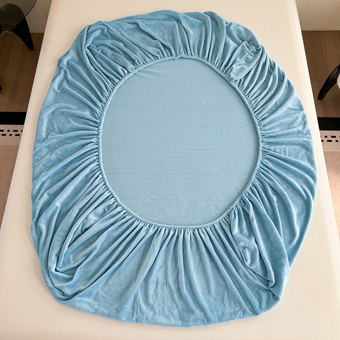 91家纺网 家纺一手货源 找家纺 卢赛尔 2025新款230g高克重纯色牛奶绒床笠单品-米兰系列 米兰-湖蓝色