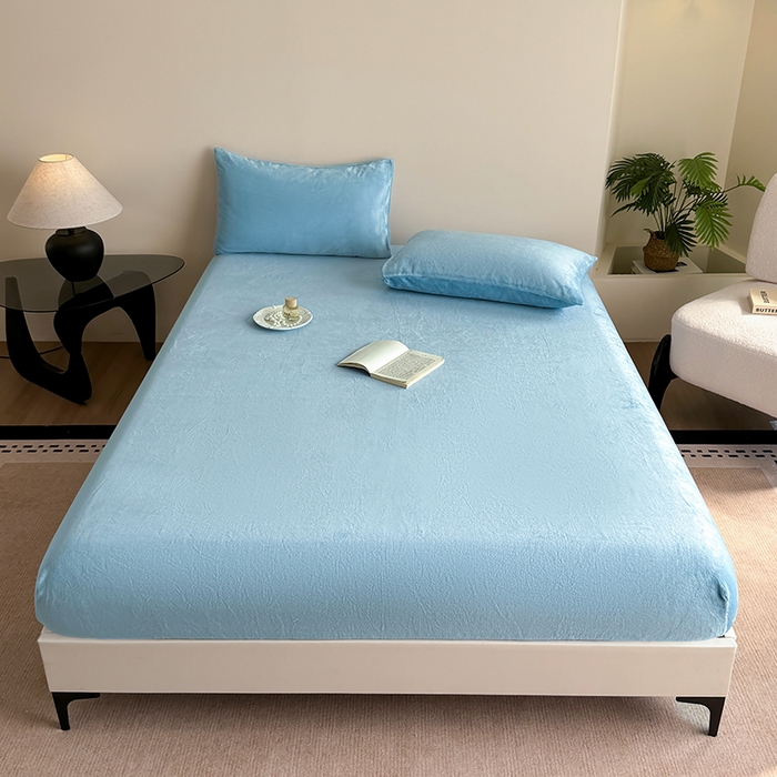 91家纺网 家纺一手货源 找家纺 卢赛尔 2025新款230g高克重纯色牛奶绒床笠单品-米兰系列 米兰-湖蓝色