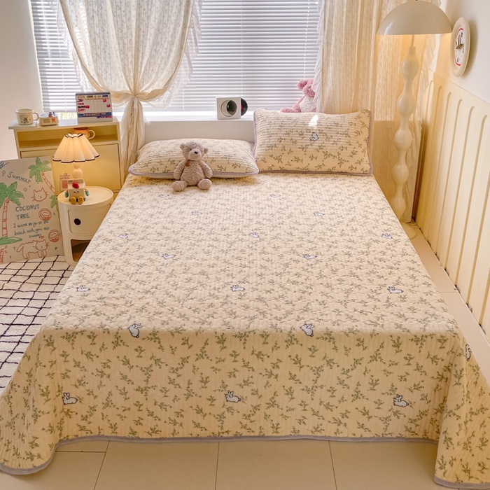 91家纺网 家纺一手货源 找家纺 （总）云玲时尚 2025新款高克重牛奶绒印花夹棉床盖