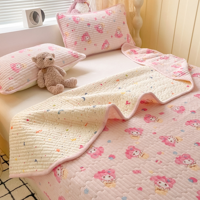 91家纺网 家纺一手货源 找家纺 云玲时尚 2025新款高克重牛奶绒印花夹棉床盖 粉色美蒂