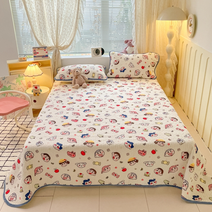 云玲时尚 2025新款高克重牛奶绒印花夹棉床盖 快乐一家