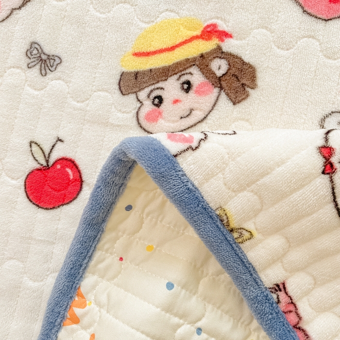 91家纺网 家纺一手货源 找家纺 云玲时尚 2025新款高克重牛奶绒印花夹棉床盖 快乐一家