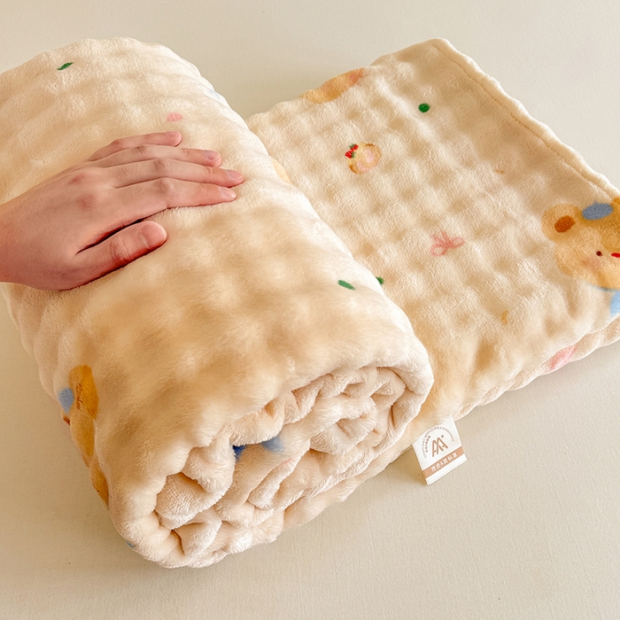 91家纺网 家纺一手货源 找家纺 绣女坊 2025新款A类高克重牛奶绒泡泡绒印花床单单件冬季保暖毛绒毯子绒床单三件套 黄油小熊