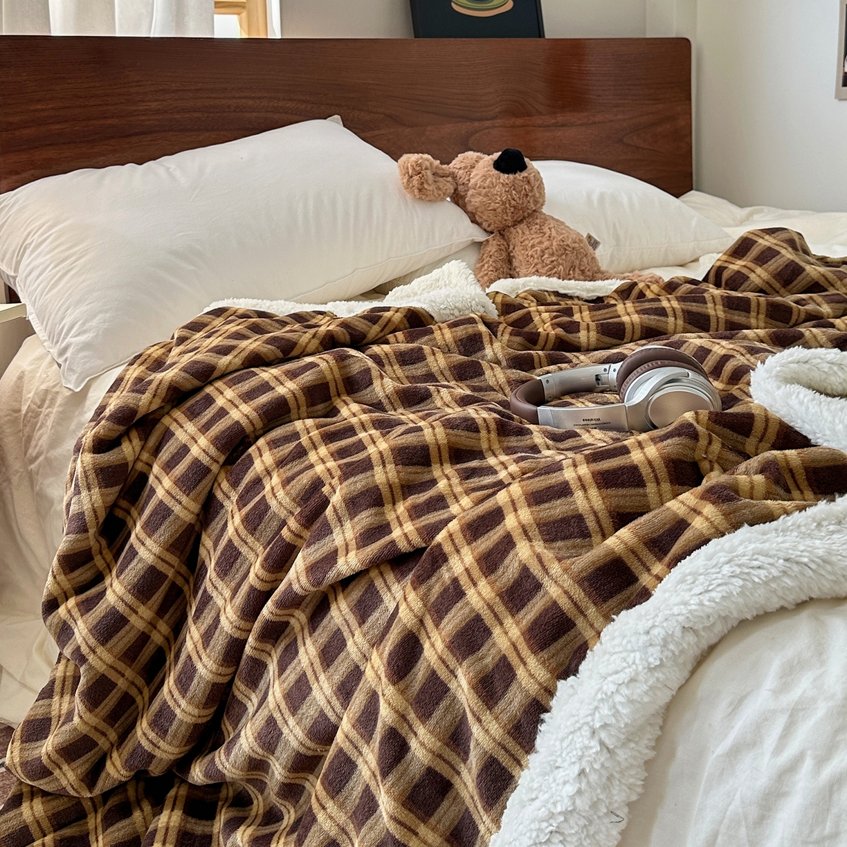 91家纺网 家纺一手货源 找家纺 艾咪-Amy ntmy 2025新款中古风牛奶绒羊羔绒双层毯 可乐加糖