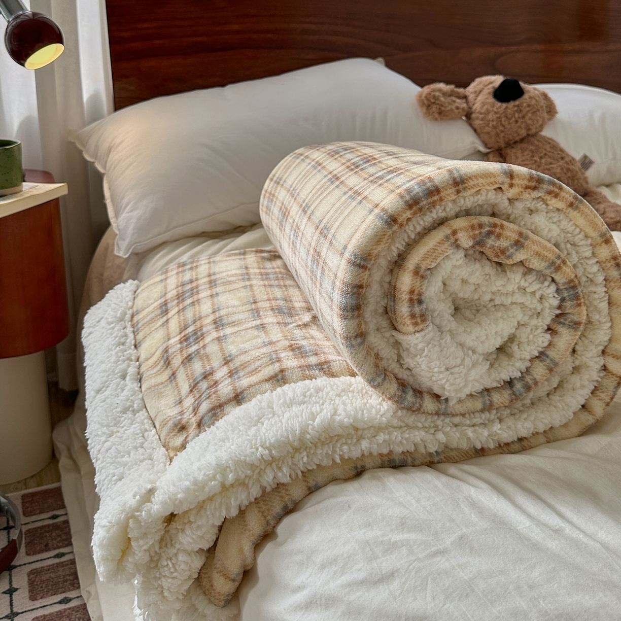 91家纺网 家纺一手货源 找家纺 艾咪-Amy ntmy 2025新款中古风牛奶绒羊羔绒双层毯 方糖