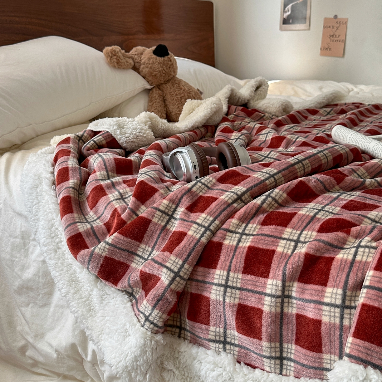 91家纺网 家纺一手货源 找家纺 艾咪-Amy ntmy 2025新款中古风牛奶绒羊羔绒双层毯 牛仔格红