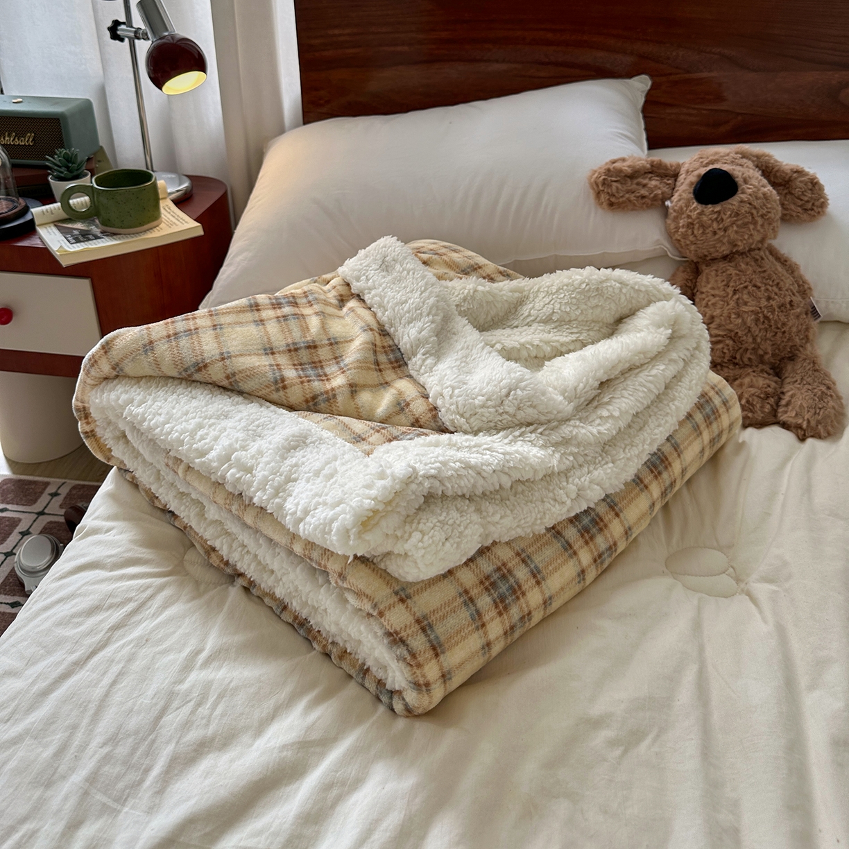 91家纺网 家纺一手货源 找家纺 艾咪-Amy ntmy 2025新款中古风牛奶绒羊羔绒双层毯 方糖