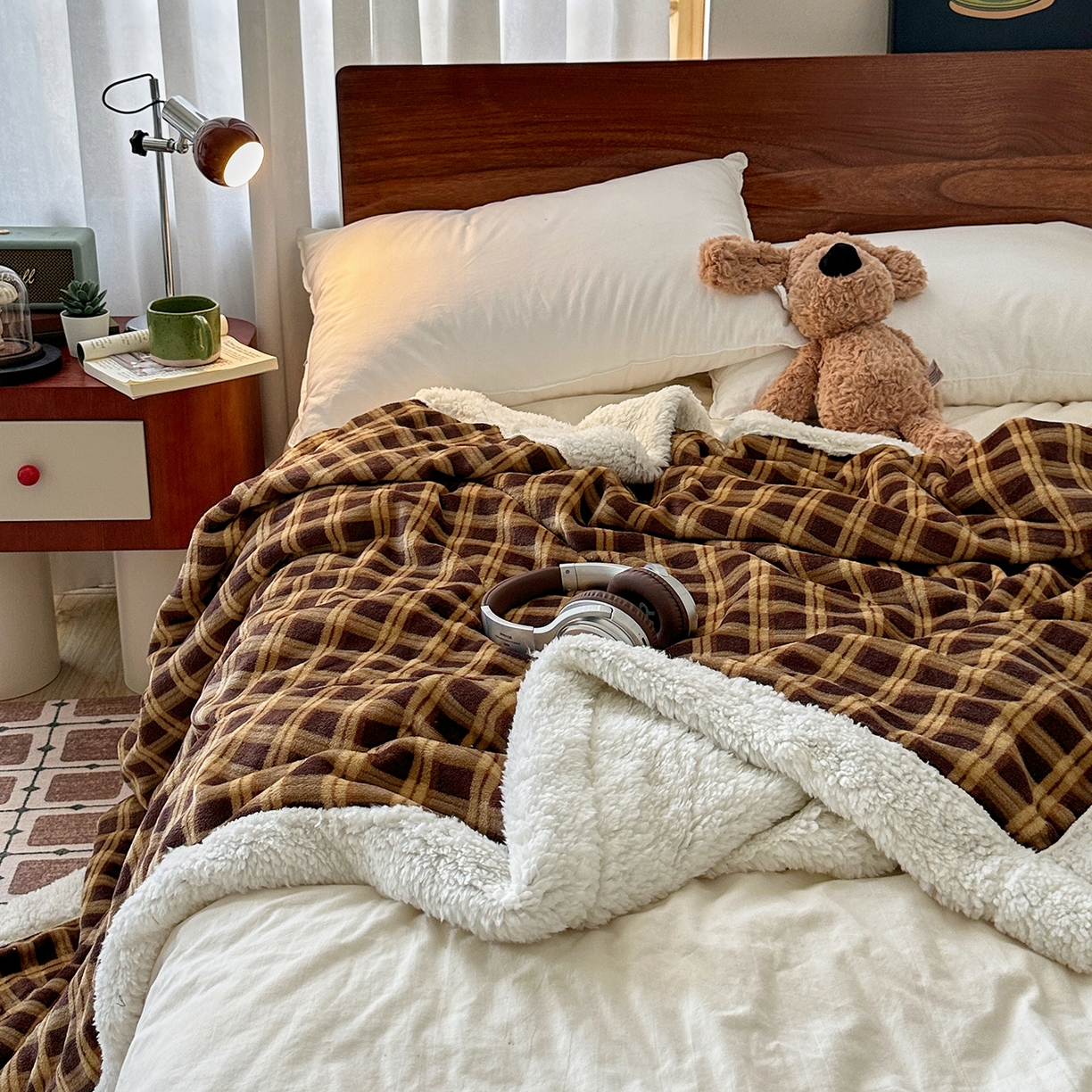 91家纺网 家纺一手货源 找家纺 艾咪-Amy ntmy 2025新款中古风牛奶绒羊羔绒双层毯 可乐加糖