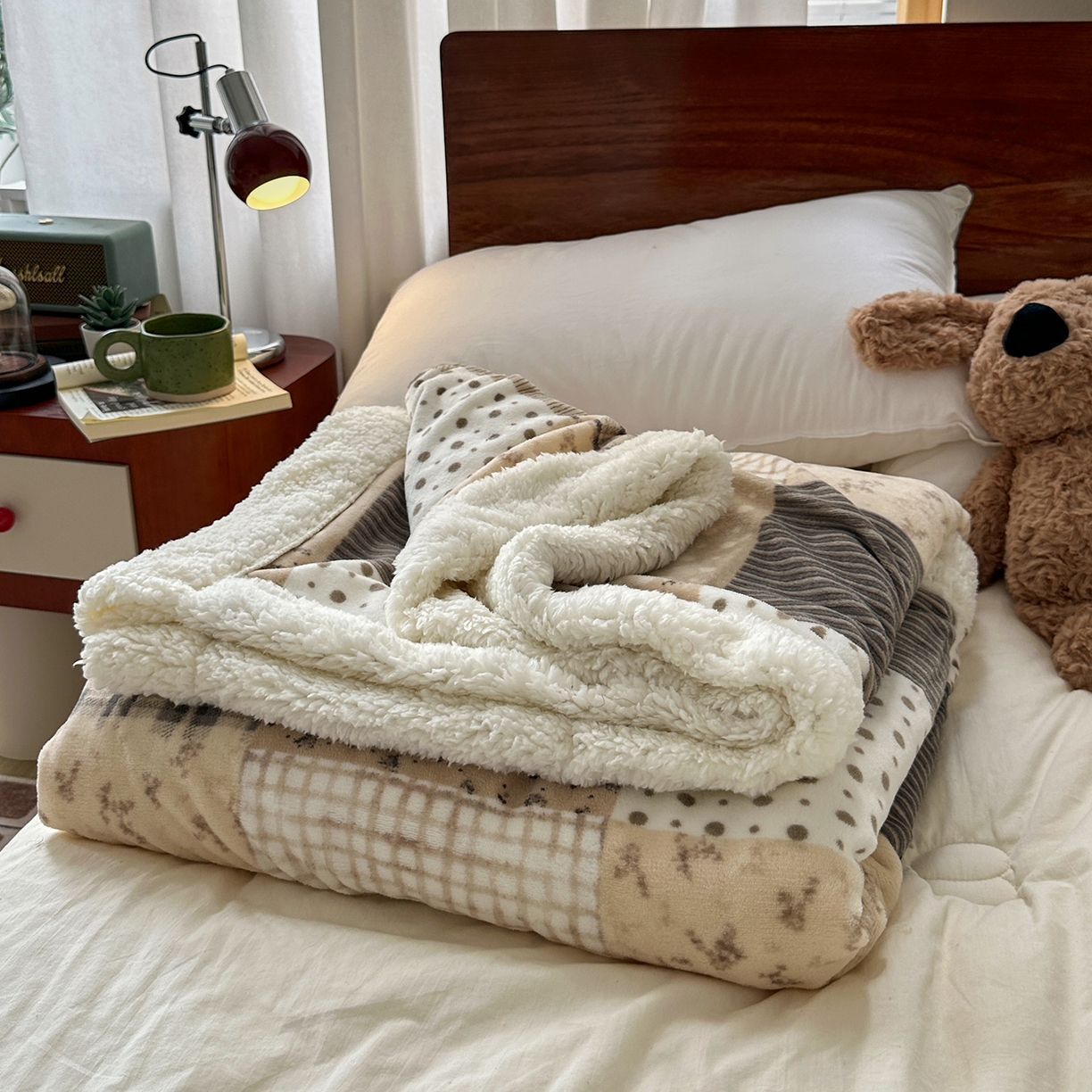 91家纺网 家纺一手货源 找家纺 （总）艾咪-Amy ntmy 2025新款中古风牛奶绒羊羔绒双层毯