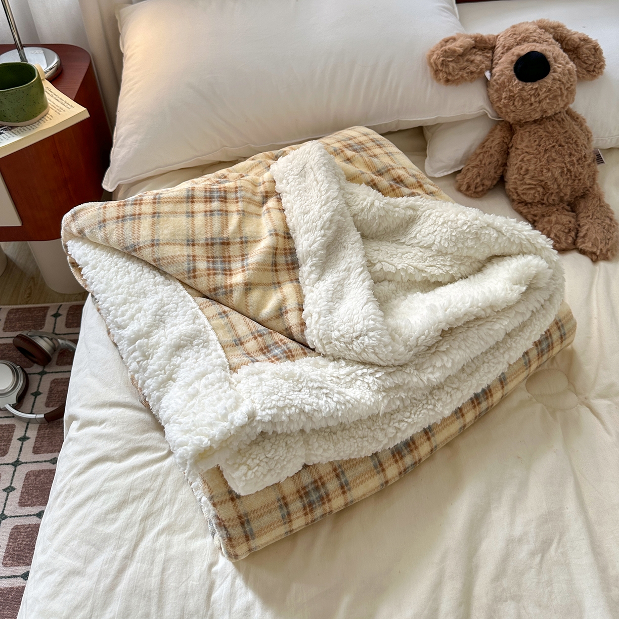 91家纺网 家纺一手货源 找家纺 艾咪-Amy ntmy 2025新款中古风牛奶绒羊羔绒双层毯 方糖