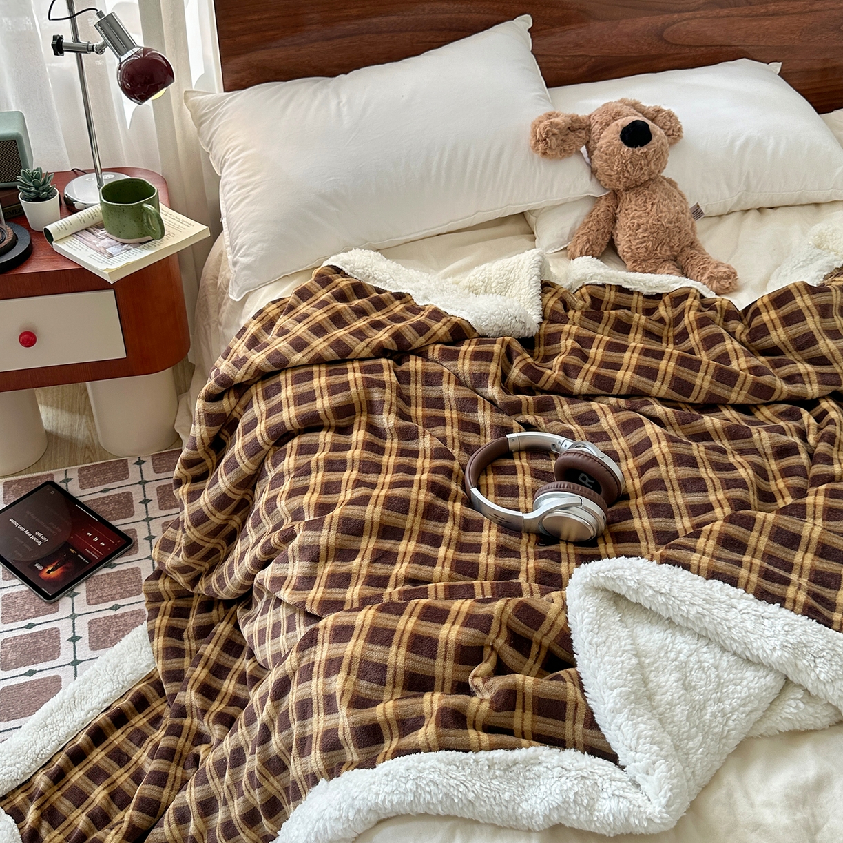 91家纺网 家纺一手货源 找家纺 艾咪-Amy ntmy 2025新款中古风牛奶绒羊羔绒双层毯 可乐加糖