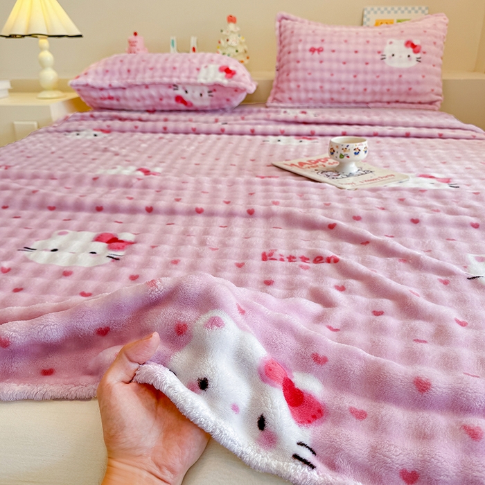 91家纺网 家纺一手货源 找家纺 绣女坊 2025新款A类高克重牛奶绒泡泡绒印花床单单件冬季保暖毛绒毯子绒床单三件套 爱心kt