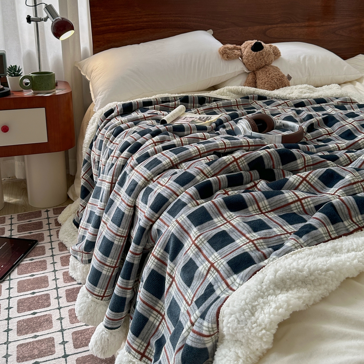 91家纺网 家纺一手货源 找家纺 艾咪-Amy ntmy 2025新款中古风牛奶绒羊羔绒双层毯 牛仔格蓝