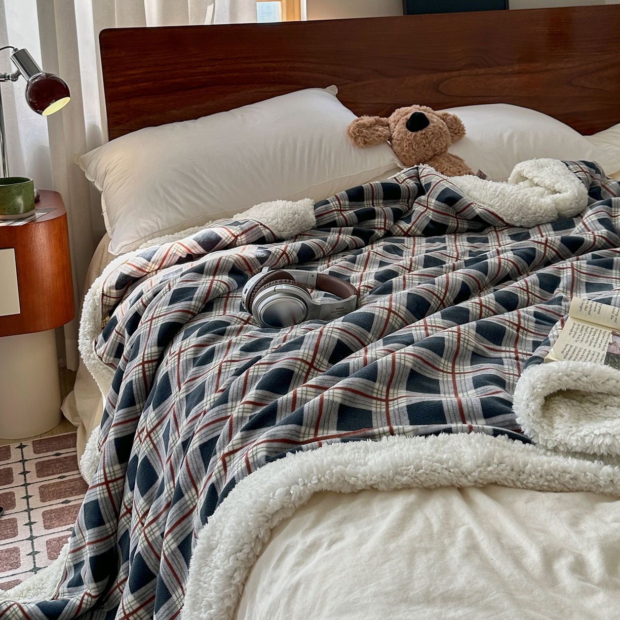 91家纺网 家纺一手货源 找家纺 艾咪-Amy ntmy 2025新款中古风牛奶绒羊羔绒双层毯 牛仔格蓝