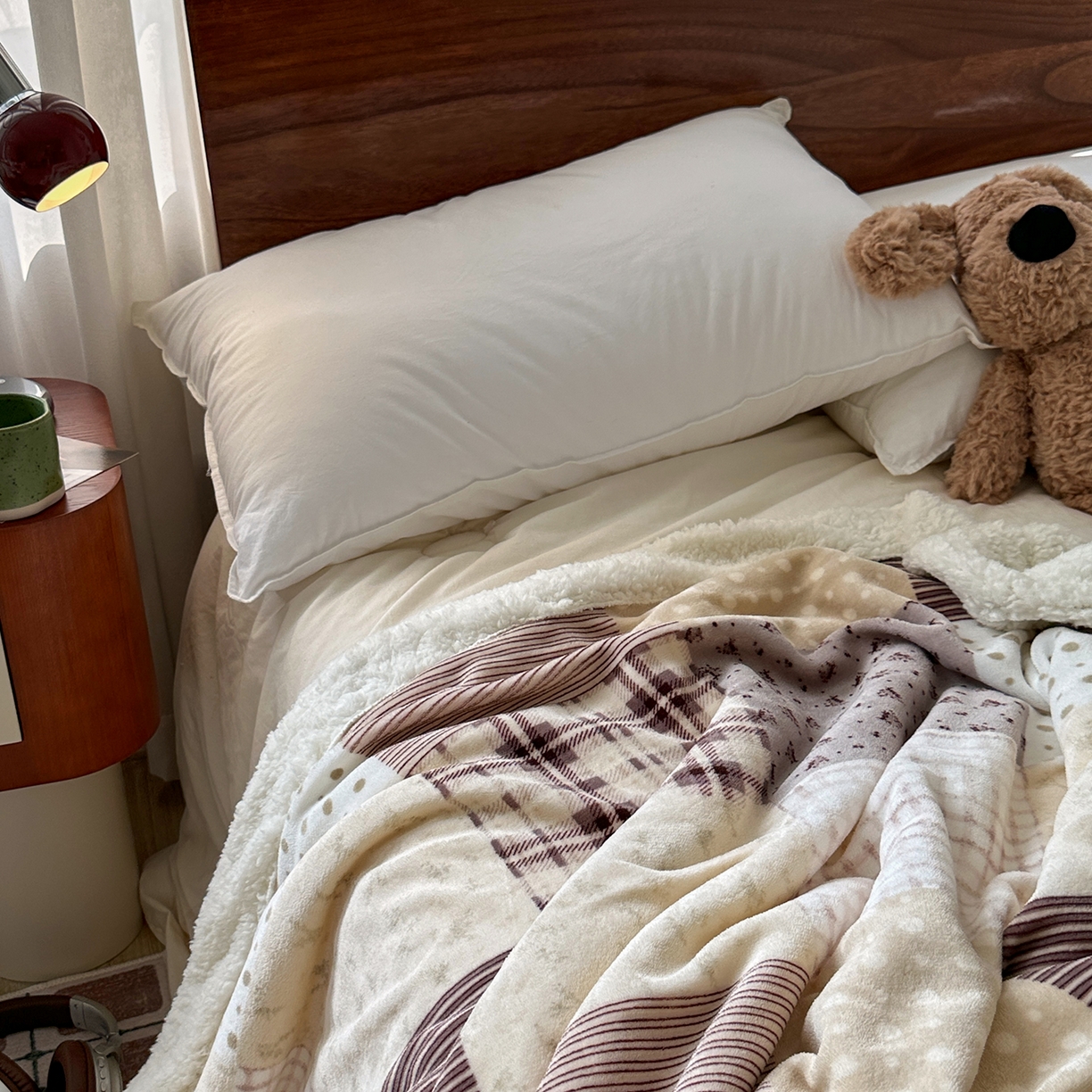 91家纺网 家纺一手货源 找家纺 艾咪-Amy ntmy 2025新款中古风牛奶绒羊羔绒双层毯 花栖礼紫