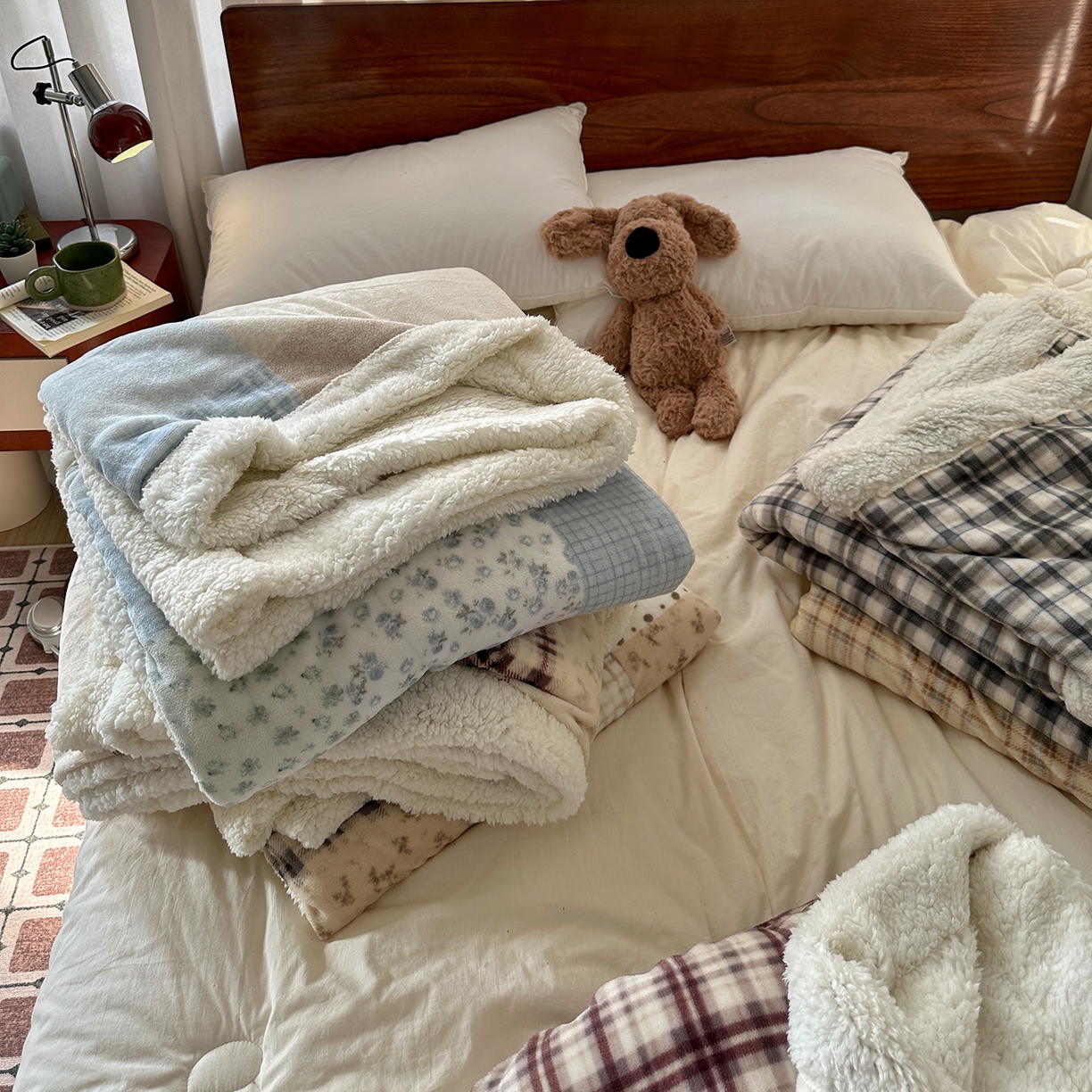 91家纺网 家纺一手货源 找家纺 艾咪-Amy ntmy 2025新款中古风牛奶绒羊羔绒双层毯 组合图