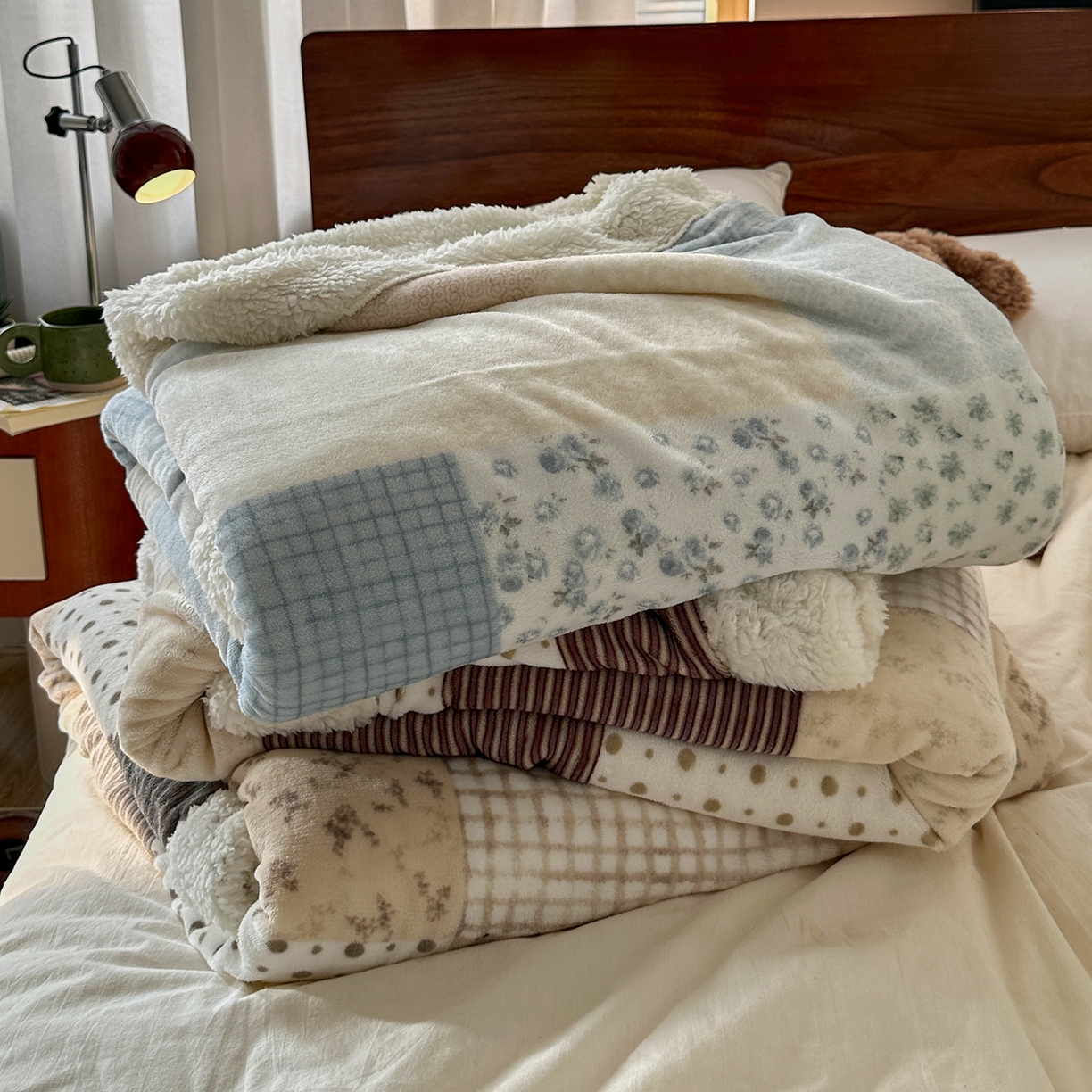 91家纺网 家纺一手货源 找家纺 艾咪-Amy ntmy 2025新款中古风牛奶绒羊羔绒双层毯 组合图