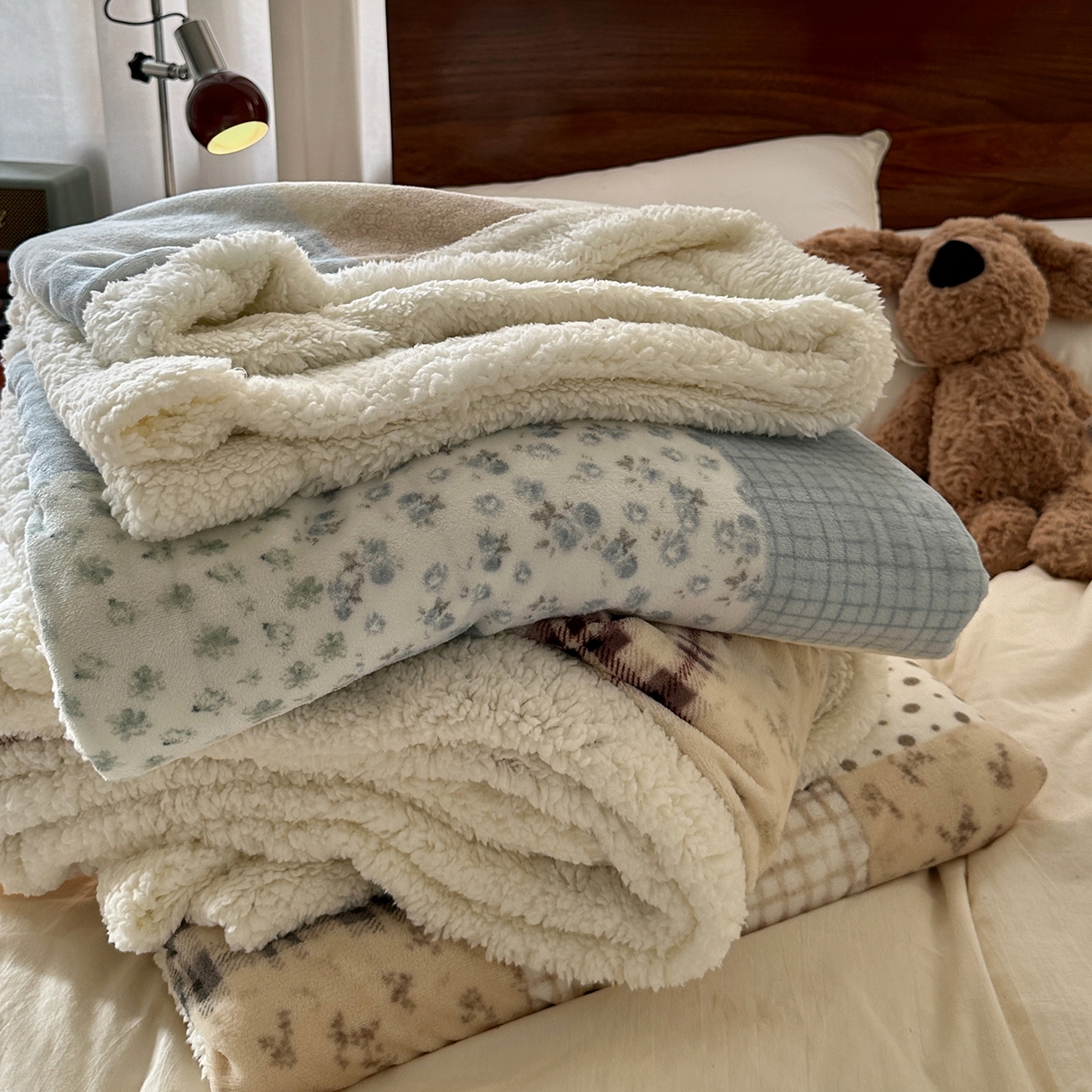 91家纺网 家纺一手货源 找家纺 艾咪-Amy ntmy 2025新款中古风牛奶绒羊羔绒双层毯 组合图