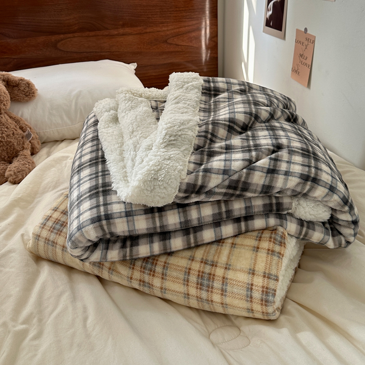 91家纺网 家纺一手货源 找家纺 艾咪-Amy ntmy 2025新款中古风牛奶绒羊羔绒双层毯 组合图