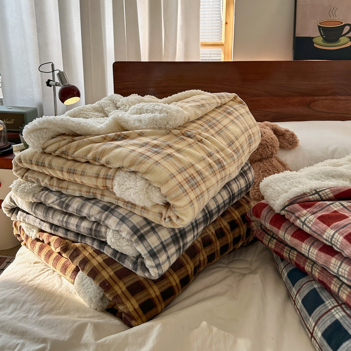 91家纺网 家纺一手货源 找家纺 艾咪-Amy ntmy 2025新款中古风牛奶绒羊羔绒双层毯 组合图