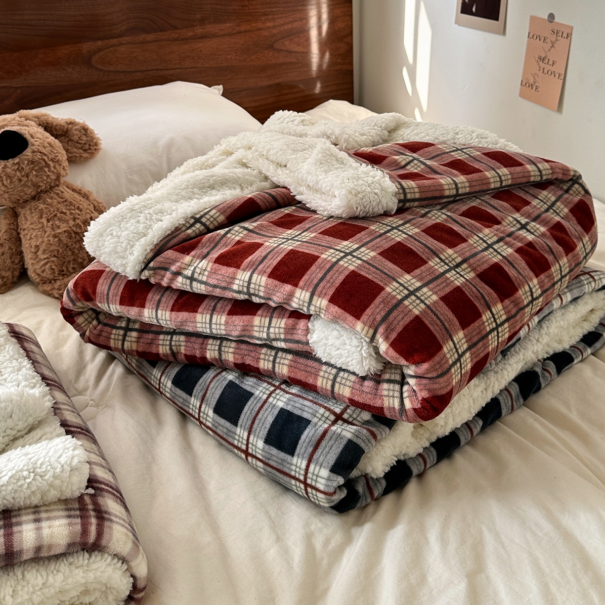 91家纺网 家纺一手货源 找家纺 艾咪-Amy ntmy 2025新款中古风牛奶绒羊羔绒双层毯 组合图