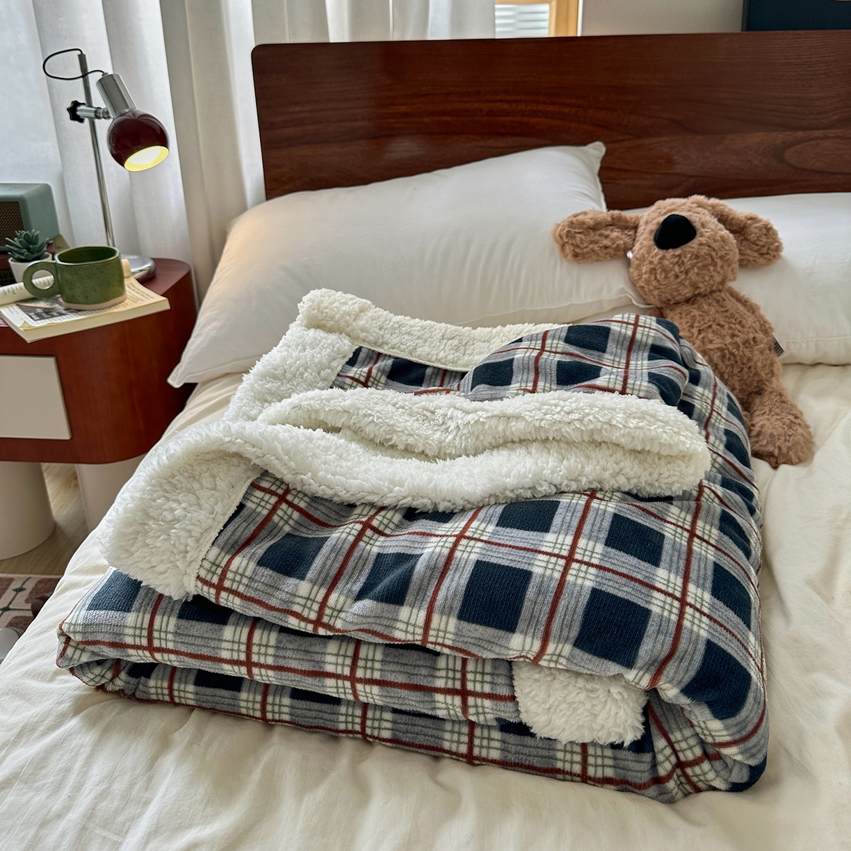 艾咪-Amy ntmy 2025新款中古风牛奶绒羊羔绒双层毯 牛仔格蓝