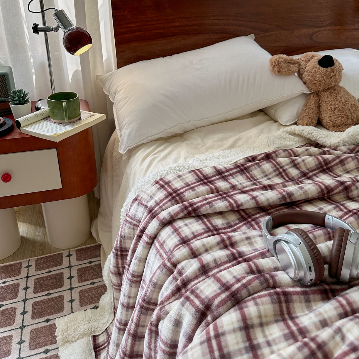 91家纺网 家纺一手货源 找家纺 艾咪-Amy ntmy 2025新款中古风牛奶绒羊羔绒双层毯 伊索紫