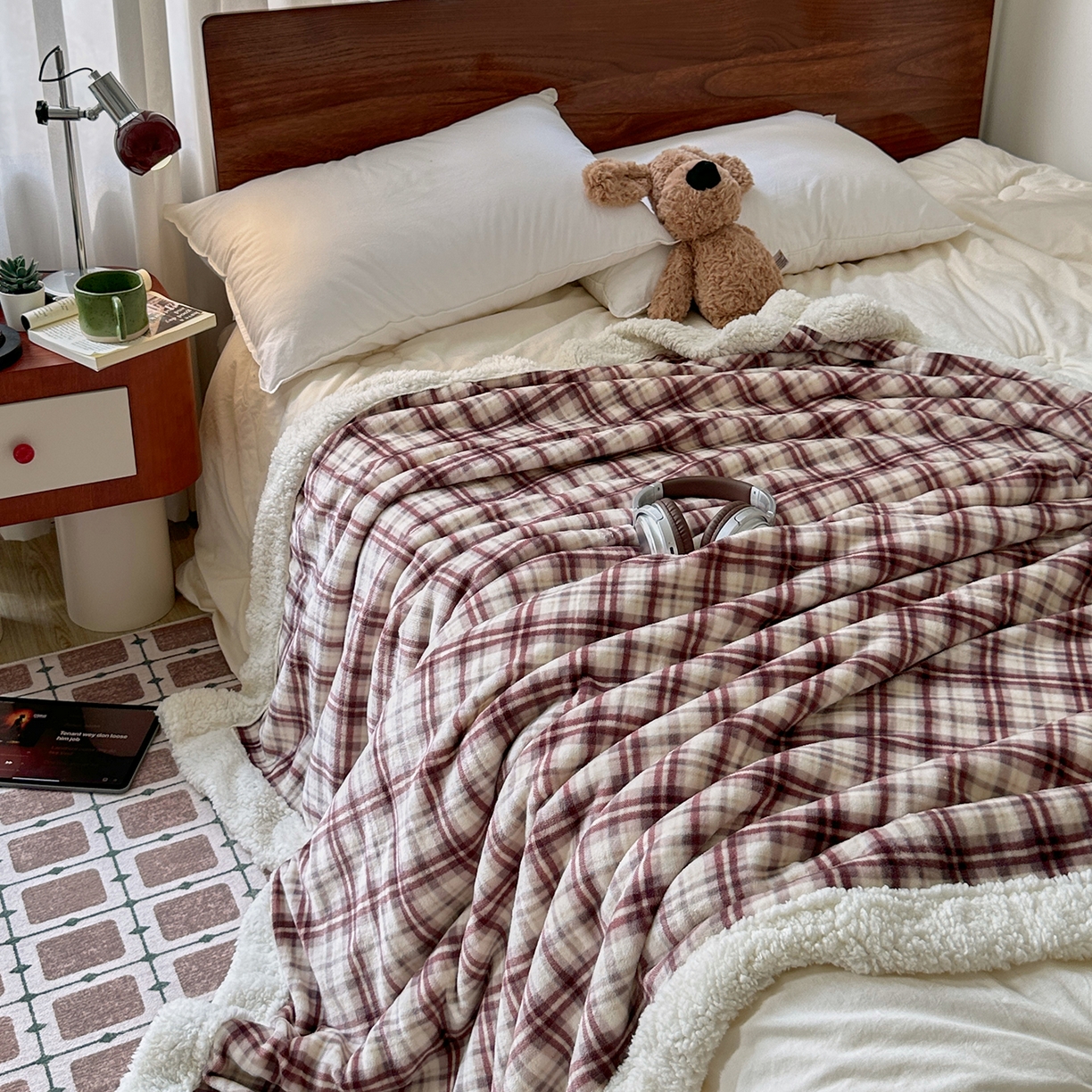 91家纺网 家纺一手货源 找家纺 艾咪-Amy ntmy 2025新款中古风牛奶绒羊羔绒双层毯 伊索紫