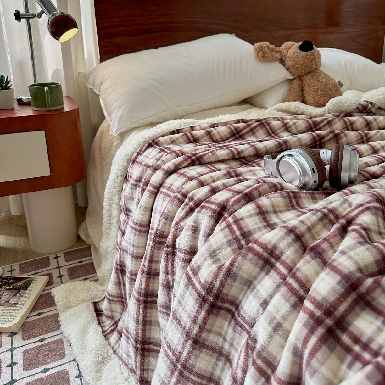 91家纺网 家纺一手货源 找家纺 艾咪-Amy ntmy 2025新款中古风牛奶绒羊羔绒双层毯 伊索紫