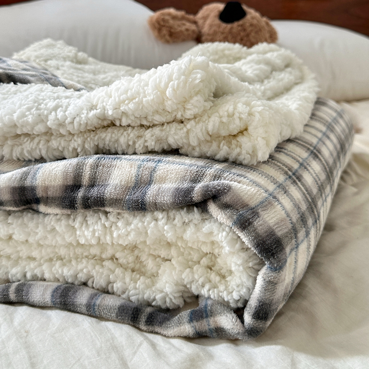 91家纺网 家纺一手货源 找家纺 艾咪-Amy ntmy 2025新款中古风牛奶绒羊羔绒双层毯 伊索卡其