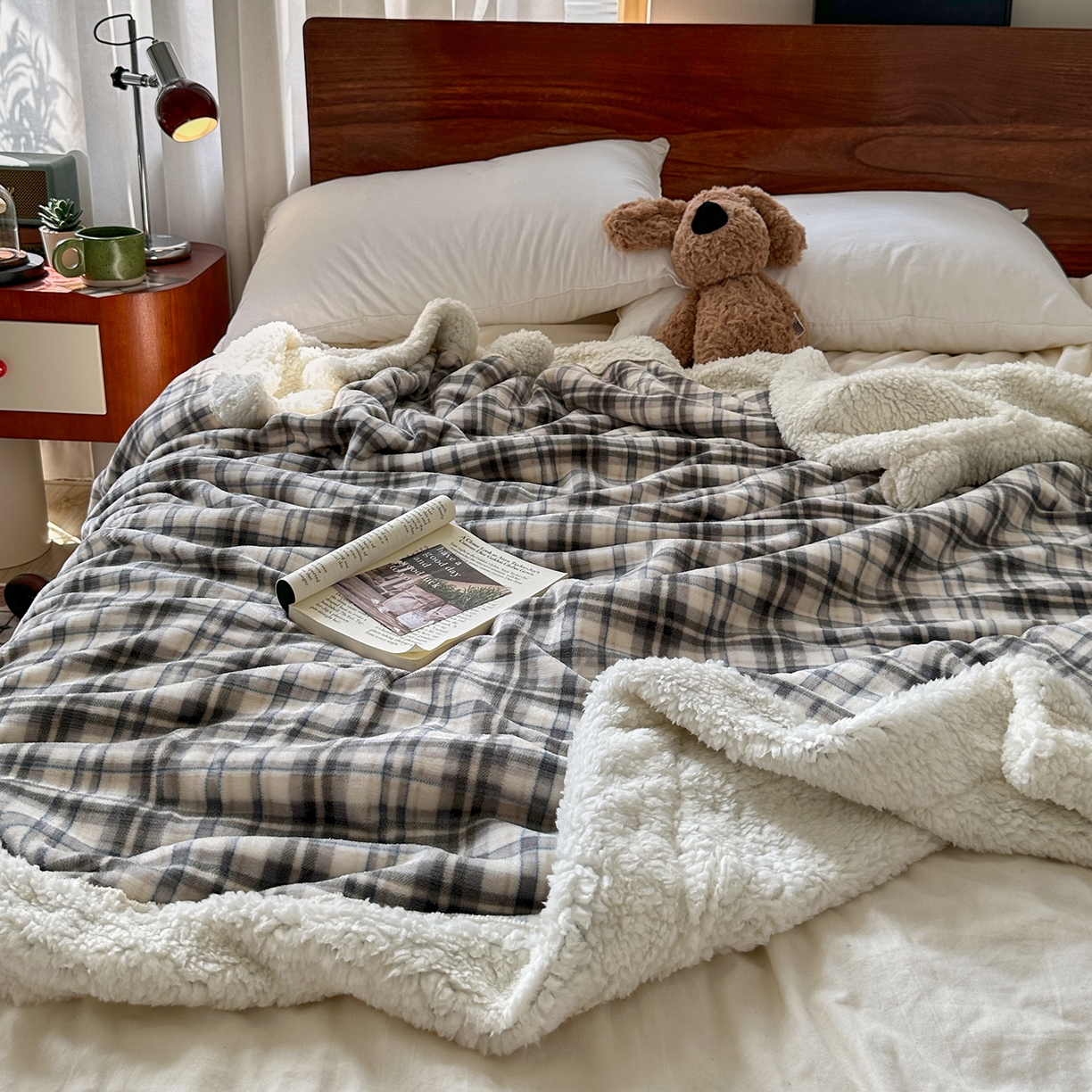 91家纺网 家纺一手货源 找家纺 艾咪-Amy ntmy 2025新款中古风牛奶绒羊羔绒双层毯 伊索卡其