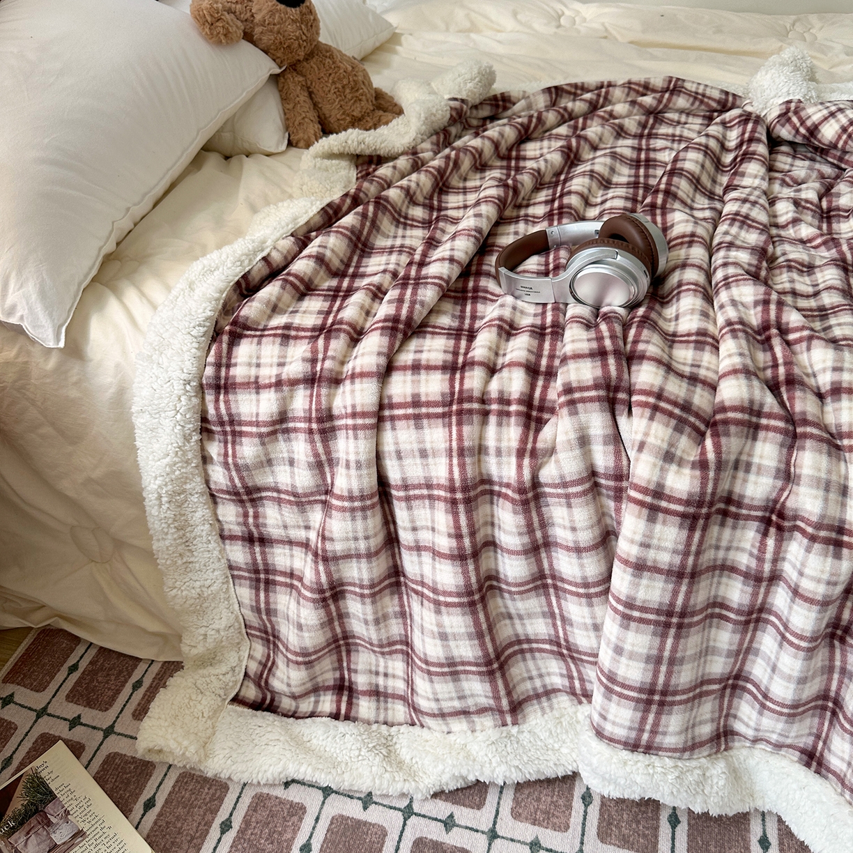 91家纺网 家纺一手货源 找家纺 艾咪-Amy ntmy 2025新款中古风牛奶绒羊羔绒双层毯 伊索紫