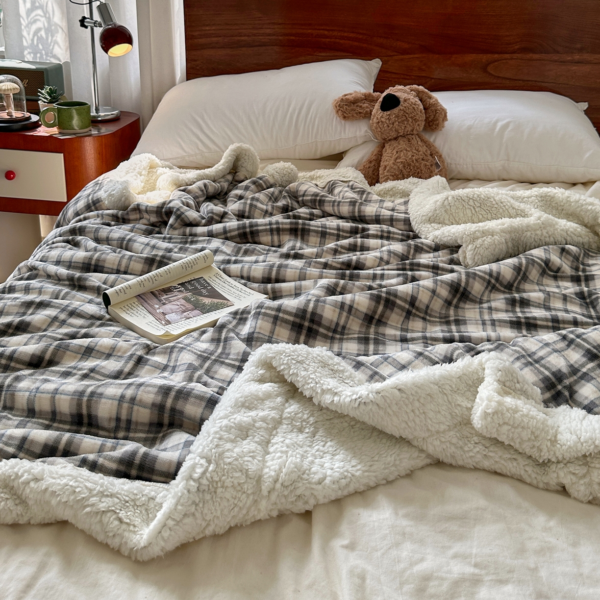 91家纺网 家纺一手货源 找家纺 艾咪-Amy ntmy 2025新款中古风牛奶绒羊羔绒双层毯 伊索卡其