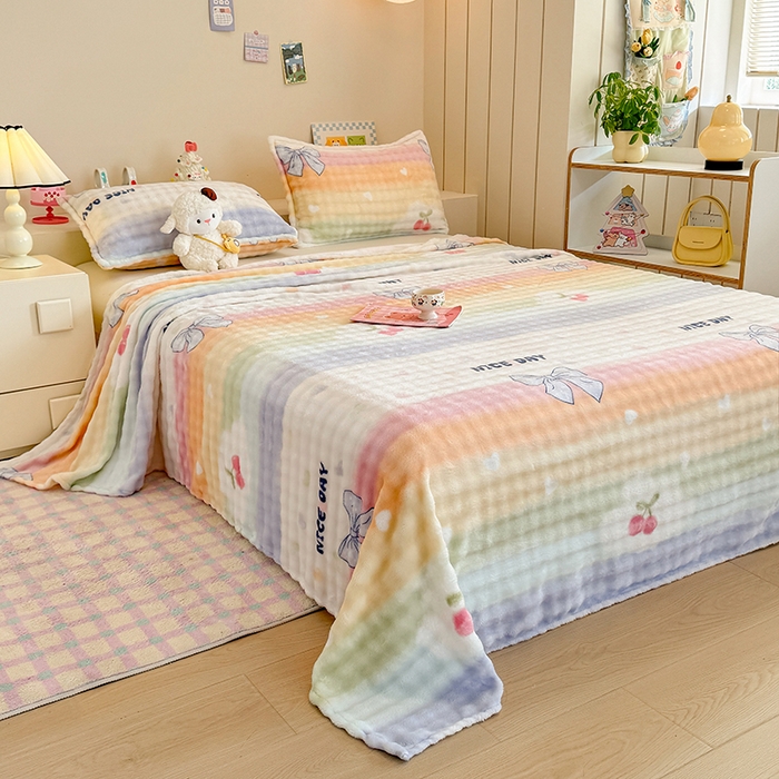 91家纺网 家纺一手货源 找家纺 绣女坊 2025新款A类高克重牛奶绒泡泡绒印花床单单件冬季保暖毛绒毯子绒床单三件套 彩虹樱桃