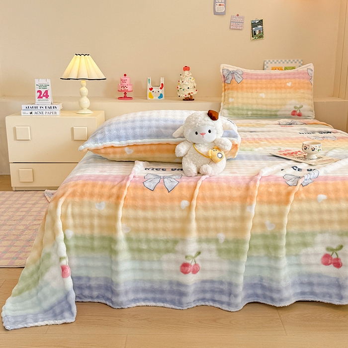 91家纺网 家纺一手货源 找家纺 绣女坊 2025新款A类高克重牛奶绒泡泡绒印花床单单件冬季保暖毛绒毯子绒床单三件套 彩虹樱桃