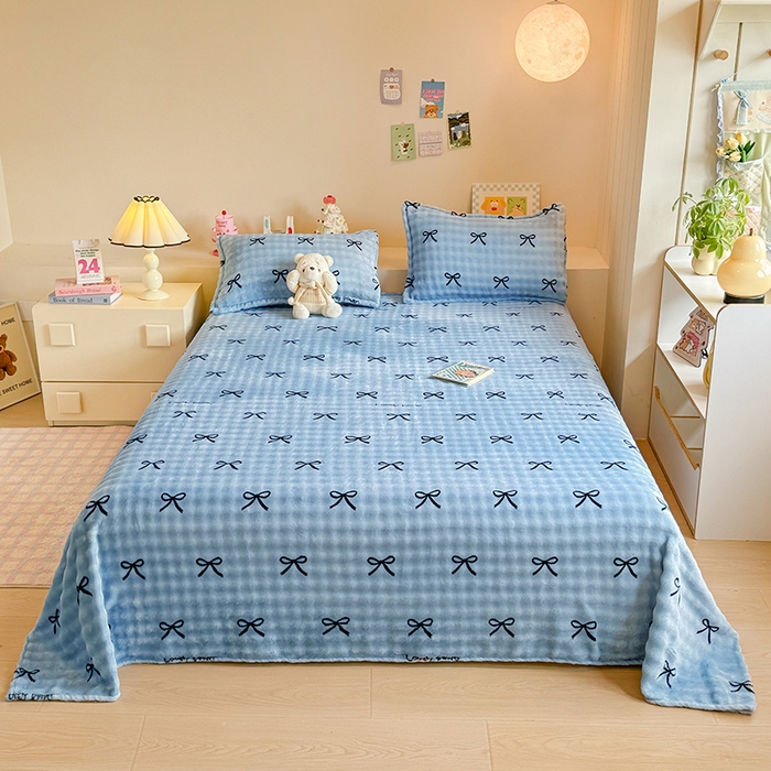 91家纺网 家纺一手货源 找家纺 绣女坊 2025新款A类高克重牛奶绒泡泡绒印花床单单件冬季保暖毛绒毯子绒床单三件套 蝴蝶结-兰