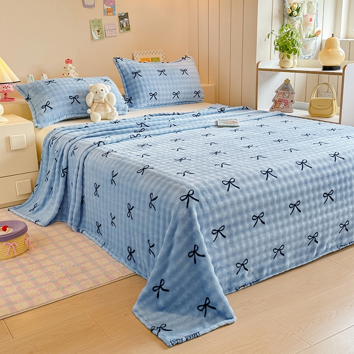 91家纺网 家纺一手货源 找家纺 绣女坊 2025新款A类高克重牛奶绒泡泡绒印花床单单件冬季保暖毛绒毯子绒床单三件套 蝴蝶结-兰