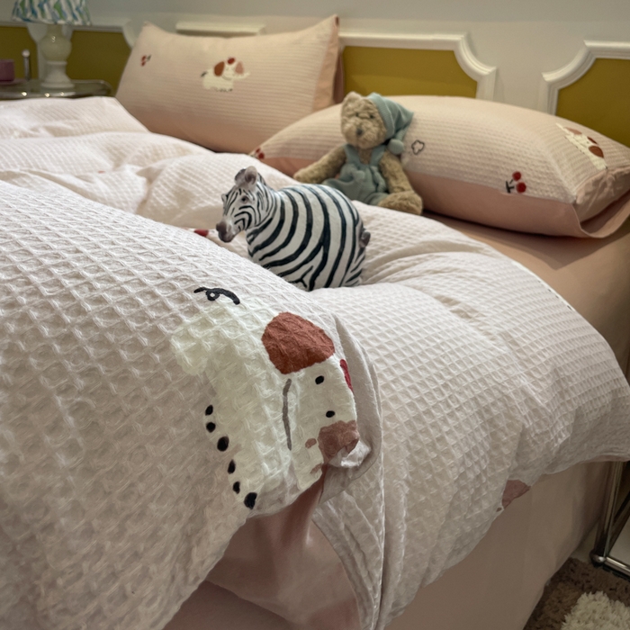 91家纺网 家纺一手货源 找家纺 小叮当家纺仓储工厂店 2025新款提供买家秀爆款花型不断货全棉纯棉A类华夫格印花磨毛四件套 活力小象-灰