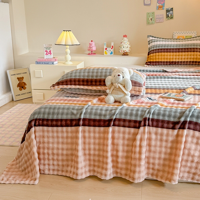 91家纺网 家纺一手货源 找家纺 绣女坊 2025新款A类高克重牛奶绒泡泡绒印花床单单件冬季保暖毛绒毯子绒床单三件套 简单条格