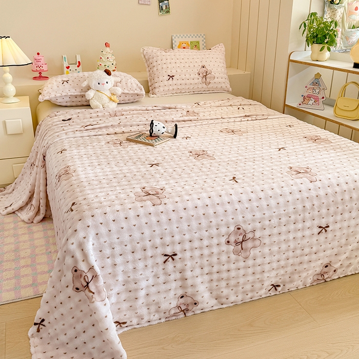 91家纺网 家纺一手货源 找家纺 绣女坊 2025新款A类高克重牛奶绒泡泡绒印花床单单件冬季保暖毛绒毯子绒床单三件套 维尼日记