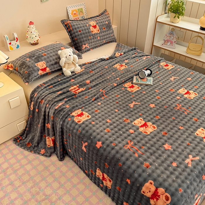 91家纺网 家纺一手货源 找家纺 绣女坊 2025新款A类高克重牛奶绒泡泡绒印花床单单件冬季保暖毛绒毯子绒床单三件套 星星小熊