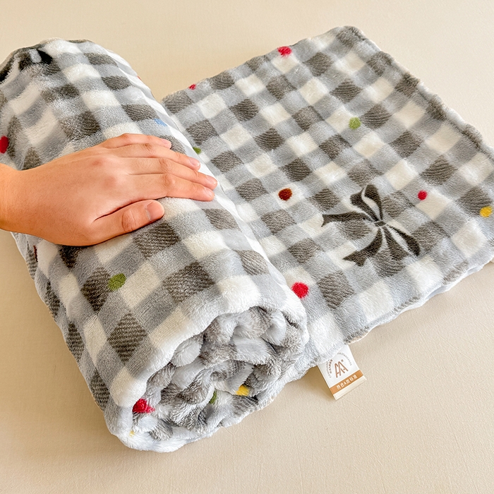 91家纺网 家纺一手货源 找家纺 绣女坊 2025新款A类高克重牛奶绒泡泡绒印花床单单件冬季保暖毛绒毯子绒床单三件套 元气格子