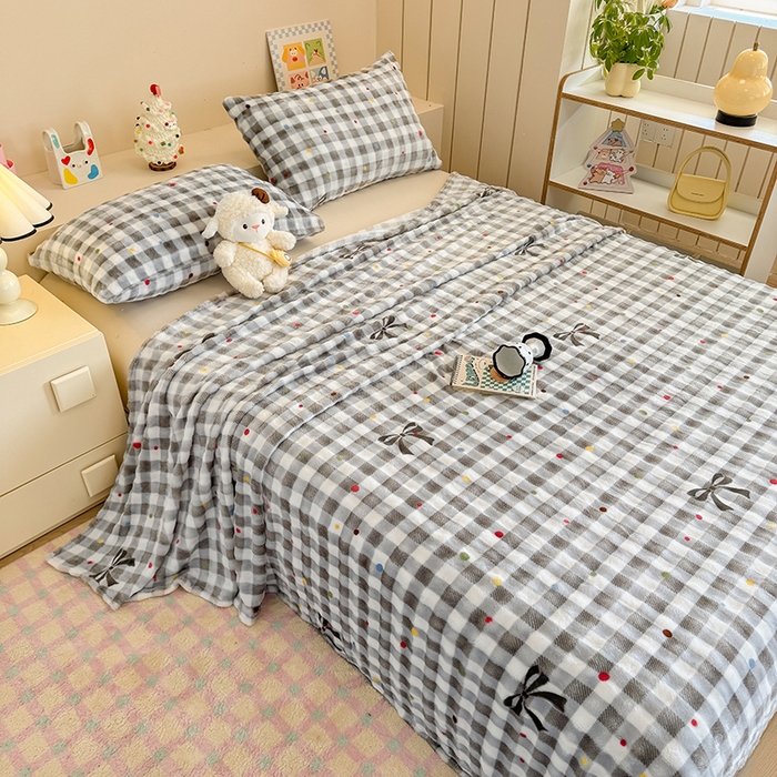 91家纺网 家纺一手货源 找家纺 绣女坊 2025新款A类高克重牛奶绒泡泡绒印花床单单件冬季保暖毛绒毯子绒床单三件套 元气格子