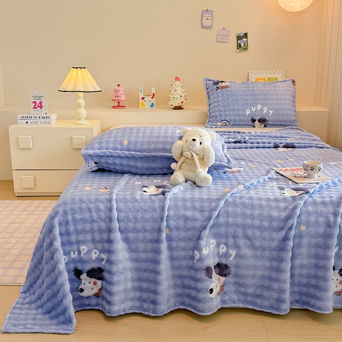 91家纺网 家纺一手货源 找家纺 绣女坊 2025新款A类高克重牛奶绒泡泡绒印花床单单件冬季保暖毛绒毯子绒床单三件套 追梦努比