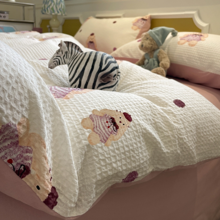 91家纺网 家纺一手货源 找家纺 小叮当家纺仓储工厂店 2025新款提供买家秀爆款花型不断货全棉纯棉A类华夫格印花磨毛四件套 克洛莉-米