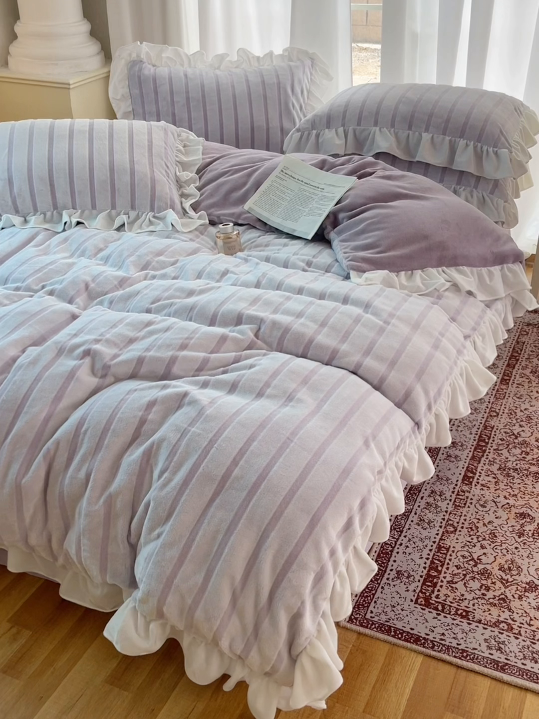 91家纺网 家纺一手货源 找家纺 三朵家纺 2025新款3D立体加厚雕花绒牛奶绒花边款四件套 花边宽条-紫