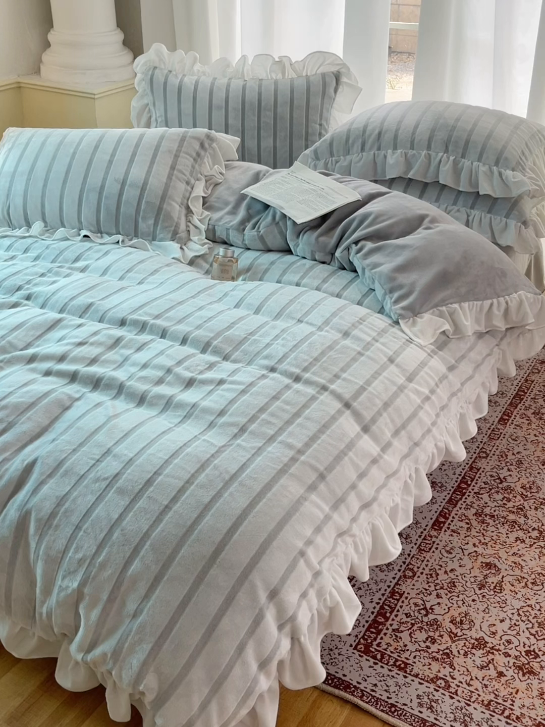 91家纺网 家纺一手货源 找家纺 （总）三朵家纺 2025新款3D立体加厚雕花绒牛奶绒花边款四件套